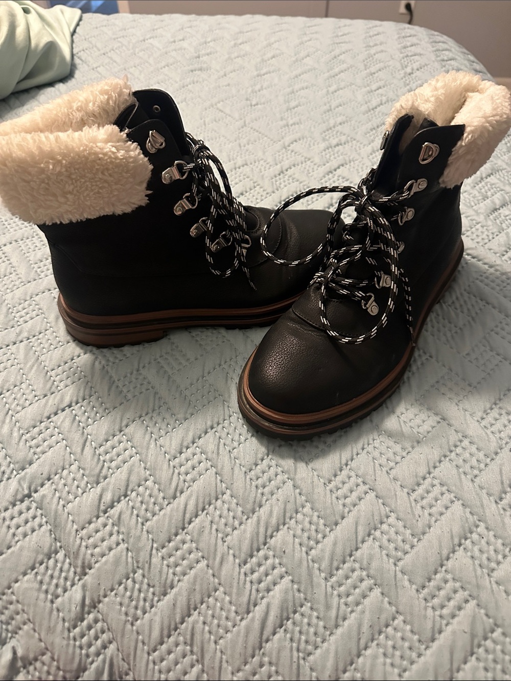 Torrid Women's Black Faux leather and Shearling Lace-Up Winter Boot size 8
